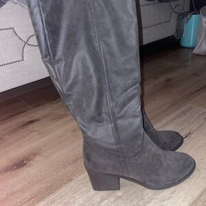 Women’s black leather boots